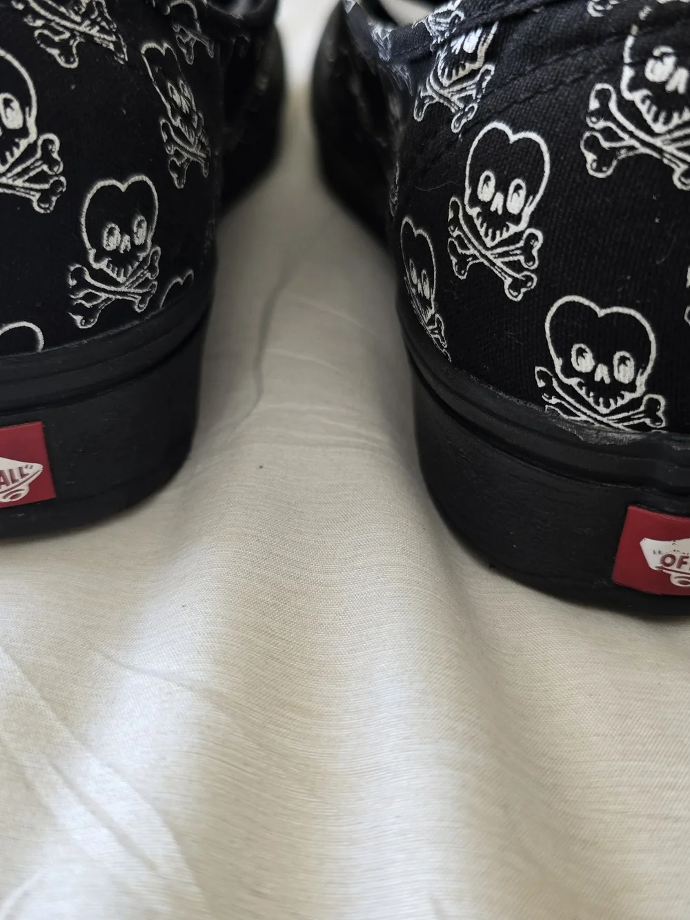 VANS Comfy Cush Coldhearted Skull & Bones - Skate Goth Dark US M 10 - Excellent